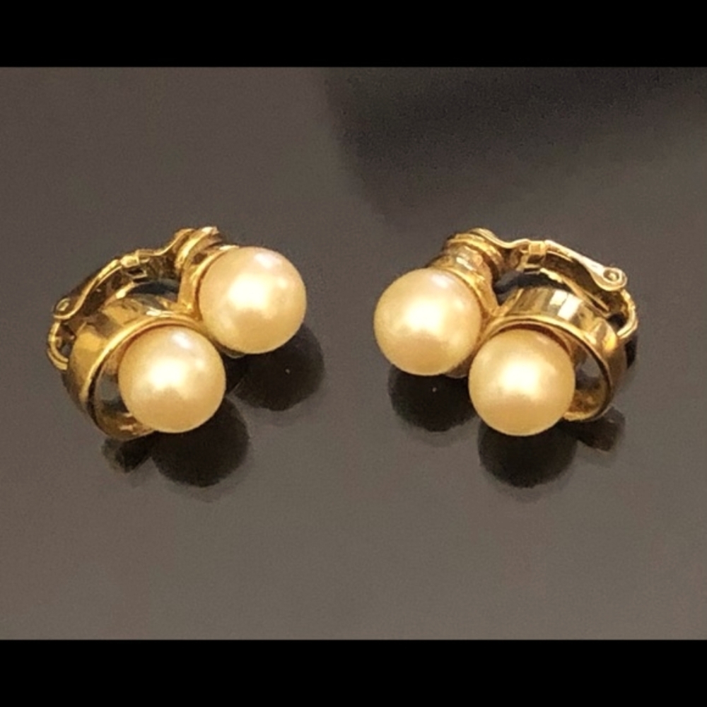 E:5 Vintage  RICHELIEU  faux pearl Earrings